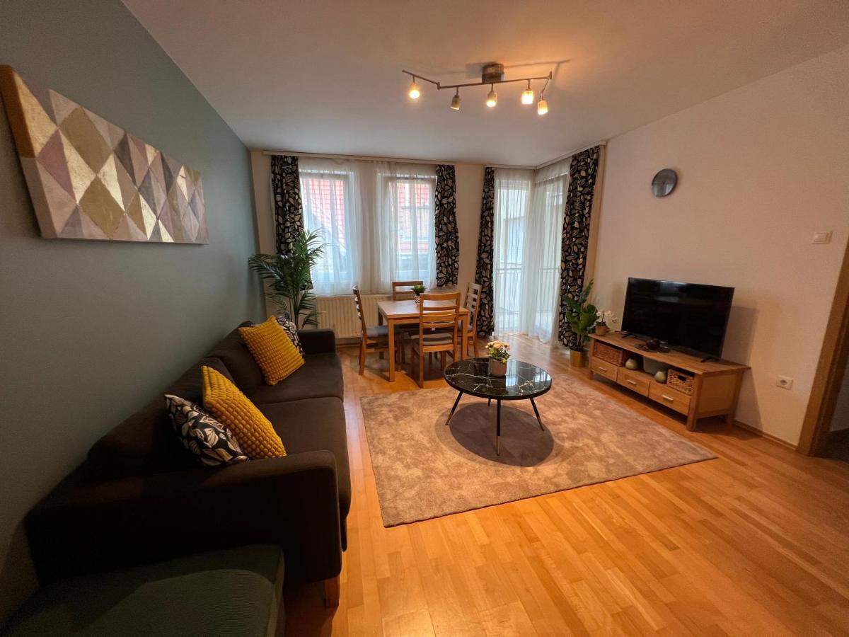 Akacfa 26 Apartamento Budapeste Exterior foto
